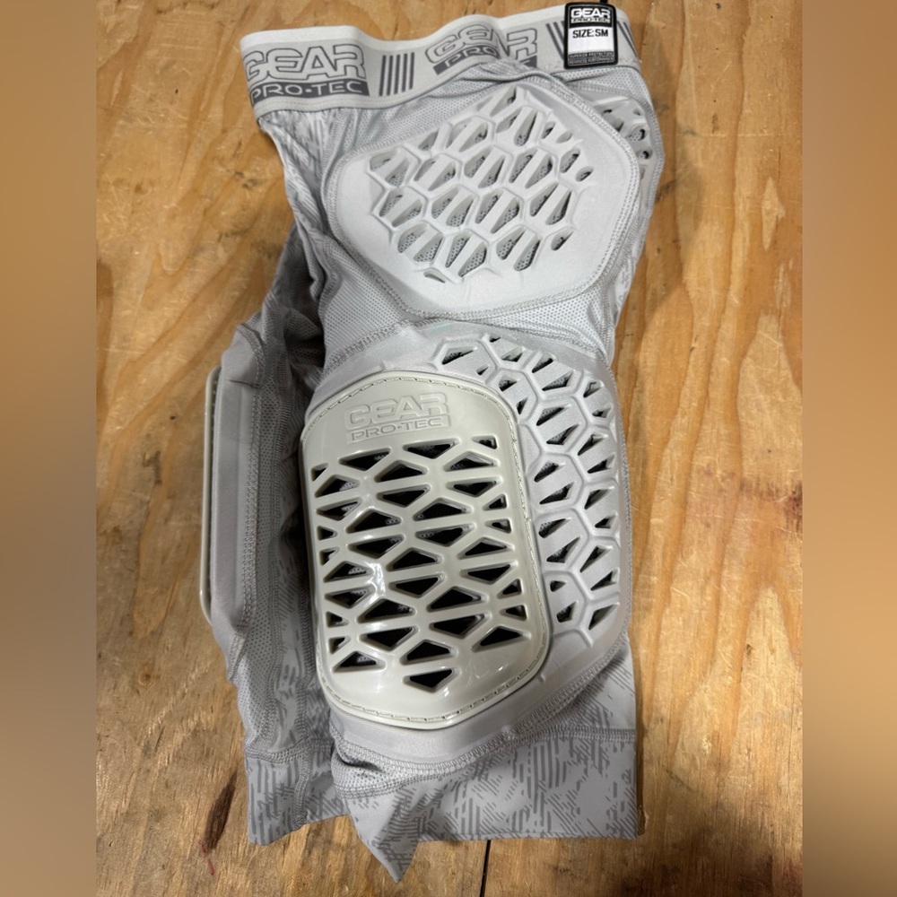 Gear Pro-Tec 2023 Adult Gear Pro-Tec 5-Pad Girdle Small New - Picture 3 of 5